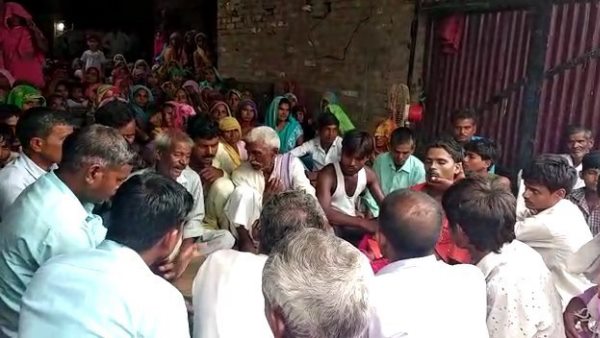 अंतिम संस्कार को तैयार नहीं परिजन अंतिम संस्कार को तैयार नहीं परिजन