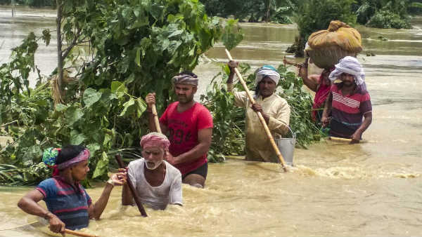 बिहार में बाढ़ से 55 लाख लोग प्रभावित बिहार में बाढ़ से 55 लाख लोग प्रभावित