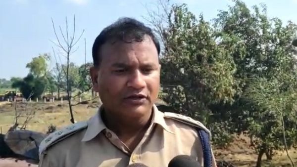 लखनऊ से फैजाबाद की तरफ जा रहा था टैंकर