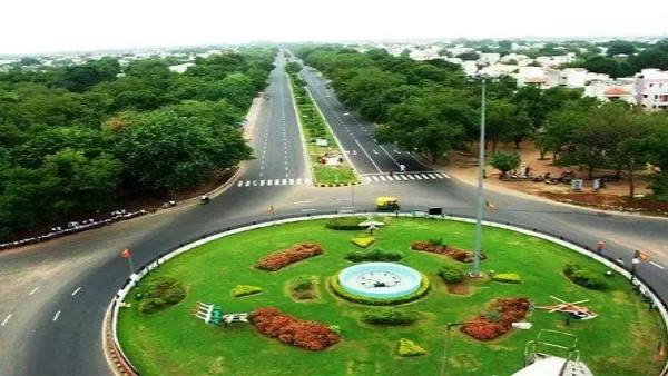 अब सचिवालय परिसर के पीछे आते हैं प्रेमी युगल अब सचिवालय परिसर के पीछे आते हैं प्रेमी युगल