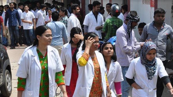 डॉक्टर सरकारी नहीं निजी क्षेत्र में सर्विस चाहते हैं