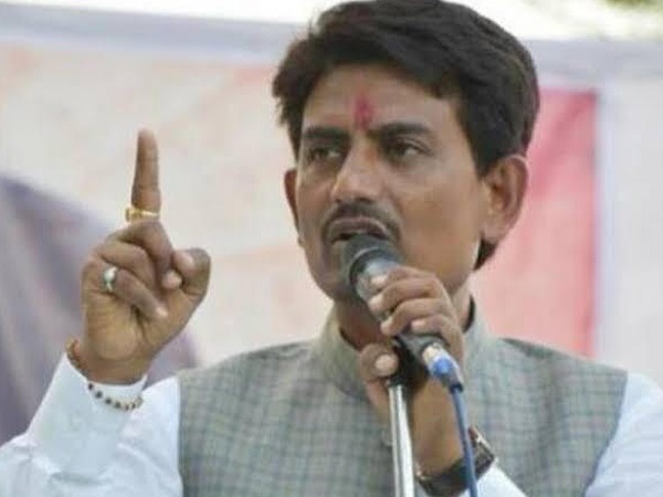 चार मंत्रियों को ड्रॉप करने से जगह होंगी खाली