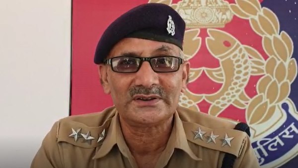 dead body of girl and boy found hanging from fan in hapur