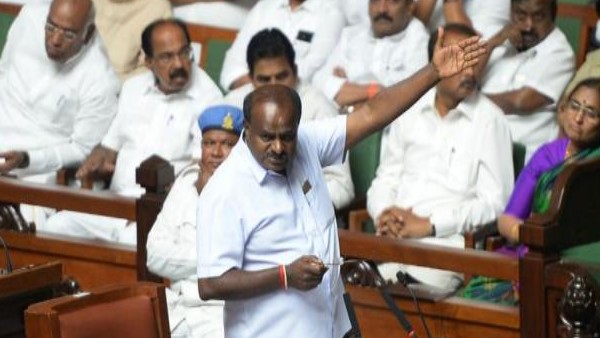 Karnataka CM Kumaraswamy has also moved the Supreme Court and challenged the Governors letter Karnataka CM Kumaraswamy has also moved the Supreme Court and challenged the Governors letter