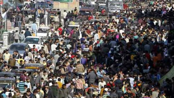 7.7 अरब के आंकड़े को पार कर चुकी है विश्व की आबादी