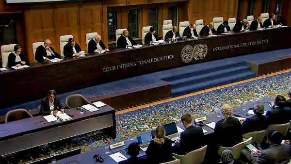 एक दिन की फीस 30 लाख रुपए 