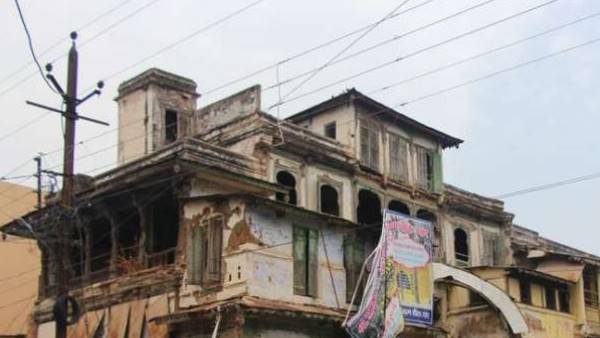 कुल 26 जर्जर इमारतों को गिराया जाएगा