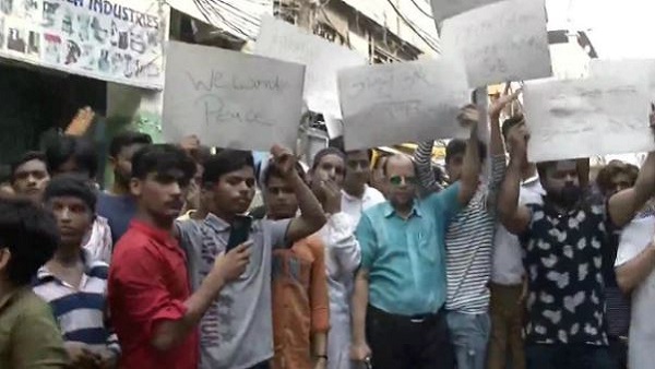 स्थानीय लोगों ने की शांति की अपील