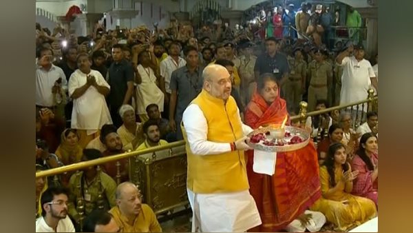 लगे जय रणछोड, माखन चोर के नारे