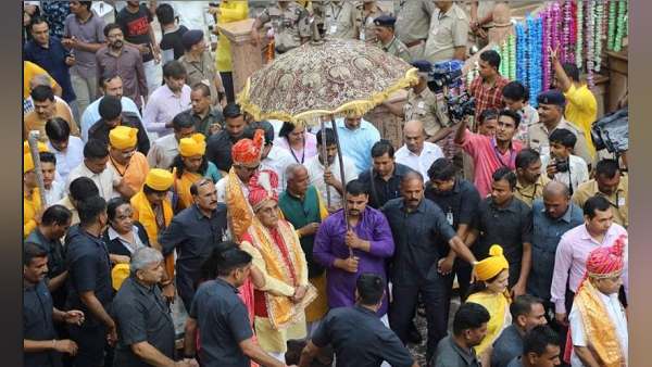 यहां एक सप्ताह रहने के लिए जाते हैं जगन्नाथ