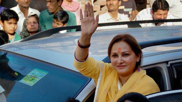 जया प्रदा की याचिका पर आजम को नोटिस