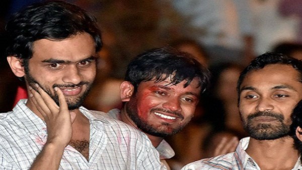 पुलिस की चार्जशीट में खामी