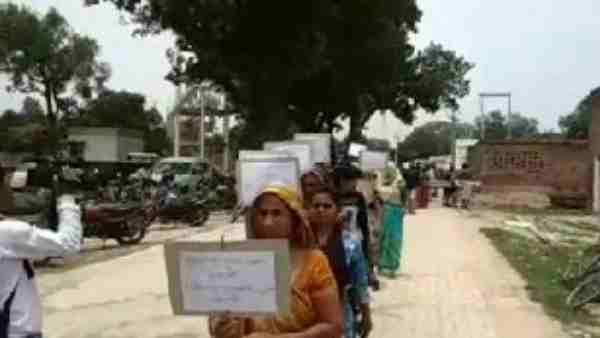 भाजपा नेता पर जमीन कब्जाने का आरोप