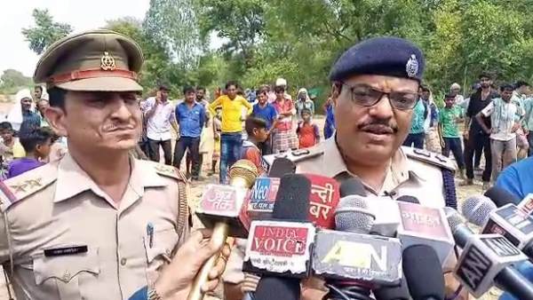 dead body girl and boy found in kasganj