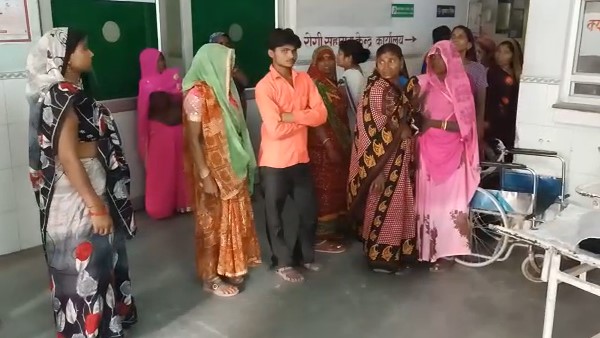 तीन की मौत, दो की हालत गंभीर