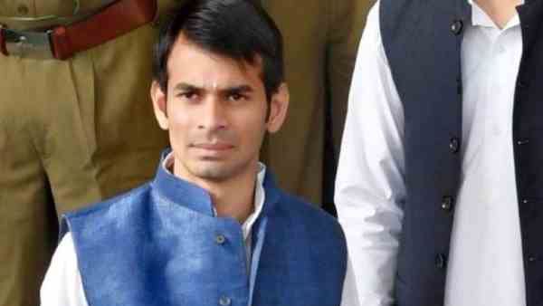 पत्‍नी से तलाक के आवेदन के बाद से ही घर से बना ली थी दूरी