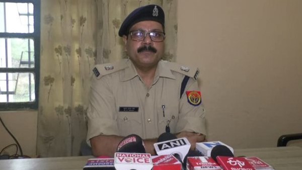 woman tries to kidnap married daughter in sitapur