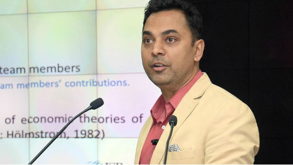 बजट बनाने में इन लोगों का सहयोग बजट बनाने में इन लोगों का सहयोग