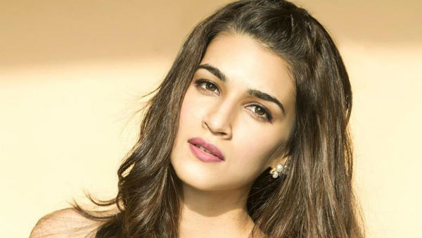 कृति सुबह 4 बजे अहमदाबाद पहुंचीं...