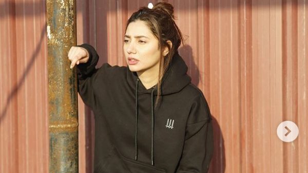  सोशल मीडिया पर लोकप्रिय हैं माहिरा