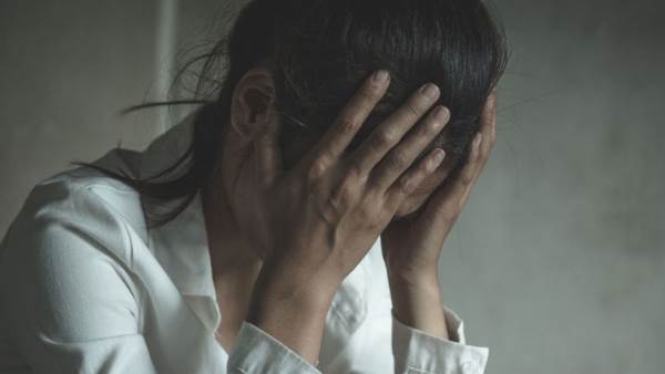  बाल पकड़कर म्यूजियम में घसीटा