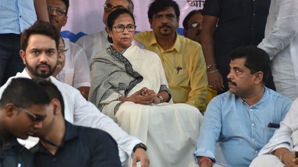 हिंदू-विरोधी छवि से बचना चाहती है टीएमसी!