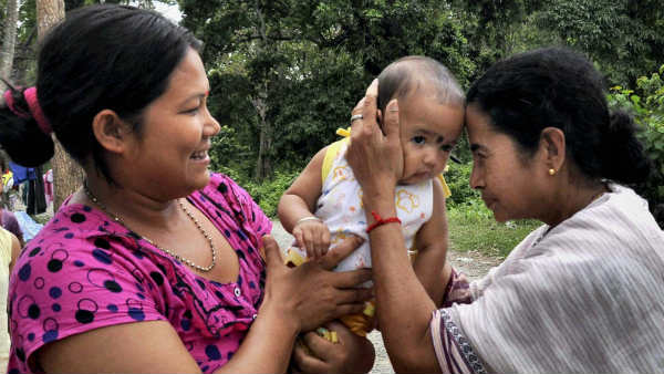 लोगों से कनेक्ट होने की कोशिश