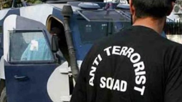 प्रयागराज में रहता है परिवार