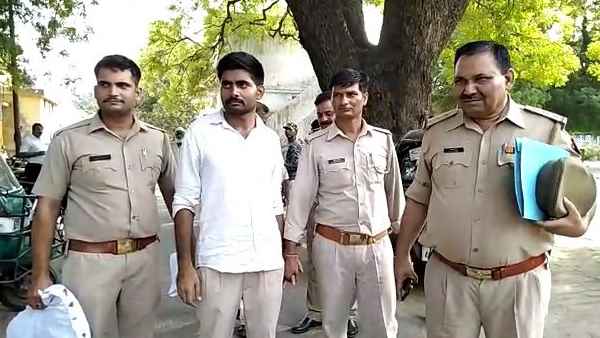 पुलिस ने किया गिरफ्तार