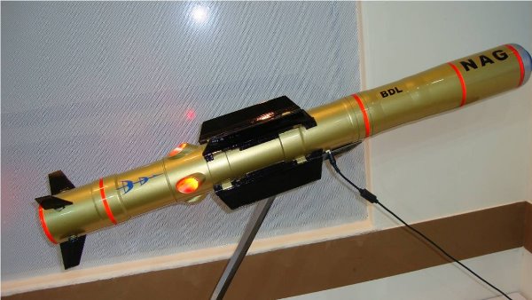 टैंक नजर आने के बाद नाग से होता है हमला