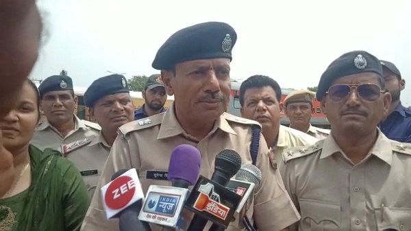 बीकानेर से पुलिस का बम निरोधक दस्ता श्रीगंगानगर पहुंचा बीकानेर से पुलिस का बम निरोधक दस्ता श्रीगंगानगर पहुंचा