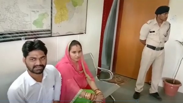 प्रेमी जोड़े को शादी के बाद सुरक्षा का आश्वासन प्रेमी जोड़े को शादी के बाद सुरक्षा का आश्वासन