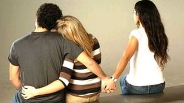 पति ने अपनी पत्नी पर निजता का उल्लंघन का लगाया आरोप