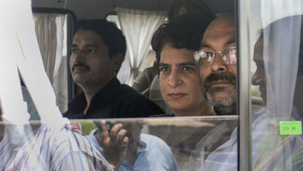 प्रियंका को गेस्टहाउस ले जाया गया-पुलिस