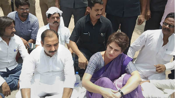 कांग्रेस बनाना चाहती है सियासी मुद्दा