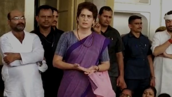 चुनार किले में किया गया नजरबंद, जिद पर अड़ी प्रियंका