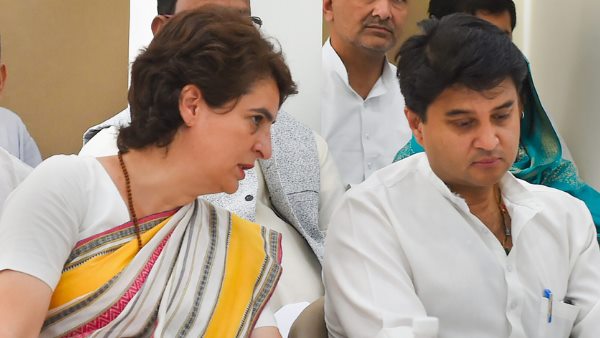कांग्रेस अध्यक्ष बनने से प्रियंका का इनकार