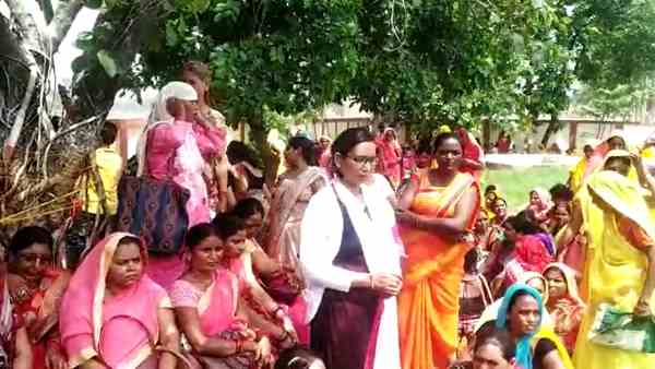 aganwadi workers protesting for job suspension