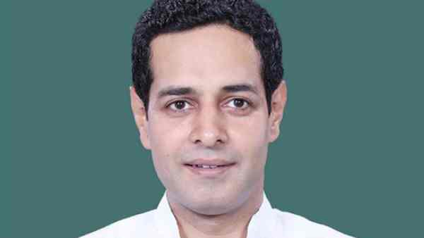 राघव ने जीत का किया दावा राघव ने जीत का किया दावा