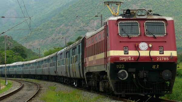 महिला के अधिकारी पति ने कही ये बात 