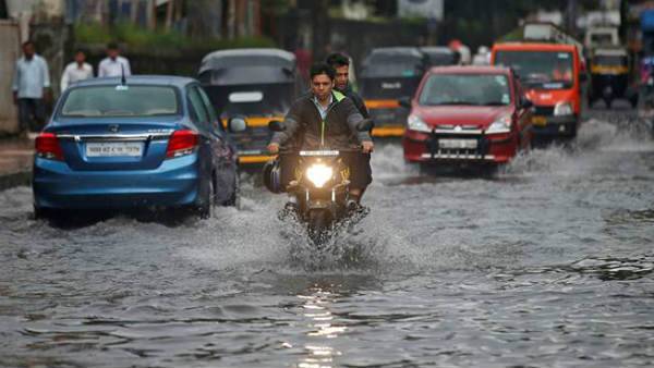 मुंबई में आफत की बारिश
