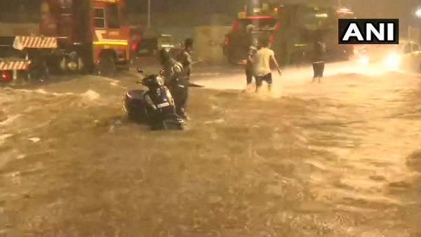 पुणे में बड़ा हादसा