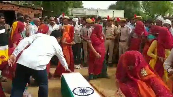 Jhunjhunu Soldier Cremated in Ghardana kalan Village 