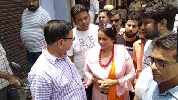 sadhvi prachi reaches prahladnagar to know the reality of getaway sadhvi prachi reaches prahladnagar to know the reality of getaway