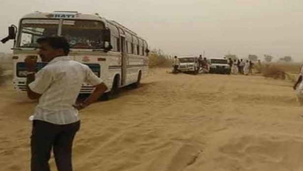 Sand of Thar Desert Comes on Road at Jaisalmer Barmer Sand of Thar Desert Comes on Road at Jaisalmer Barmer