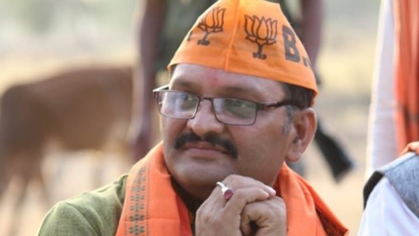 युवक ने सासंद को किया परेशान 