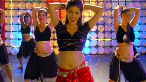 केजरीवाल के वोट बैंक में लगा सकती हैं सेंध