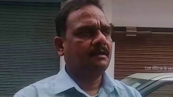 School running on raod in sun heat