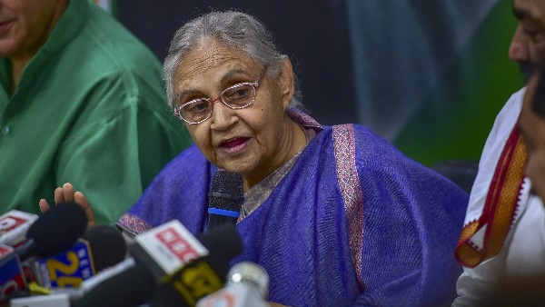 बीजेपी मुख्यालय के बाहर आंदोलन करने को कहा था