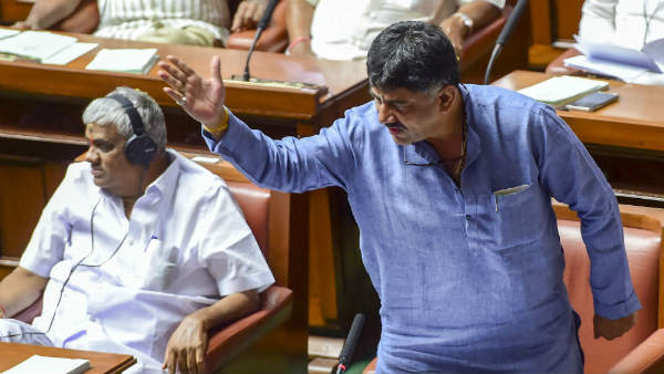 हमारे विधायकों को बंदूक के निशाने पर रखा है- शिवकुमार